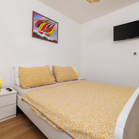 Apartmani Viktorija Ядраново Экстерьер фото