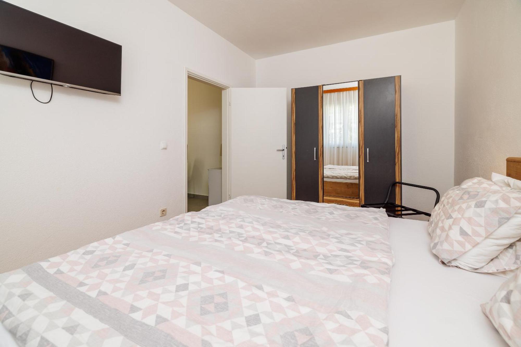 Apartmani Viktorija Ядраново Экстерьер фото