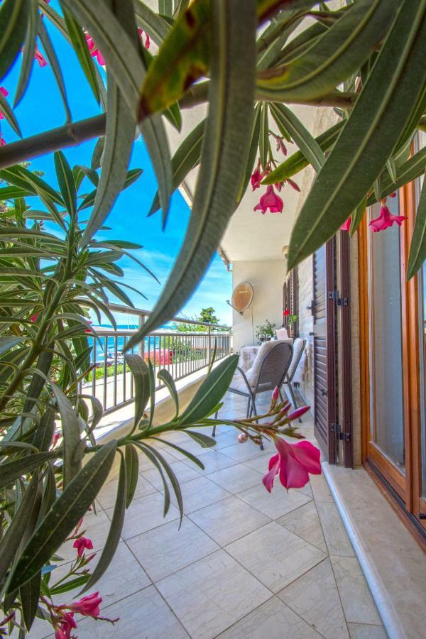 Apartmani Viktorija Ядраново Экстерьер фото