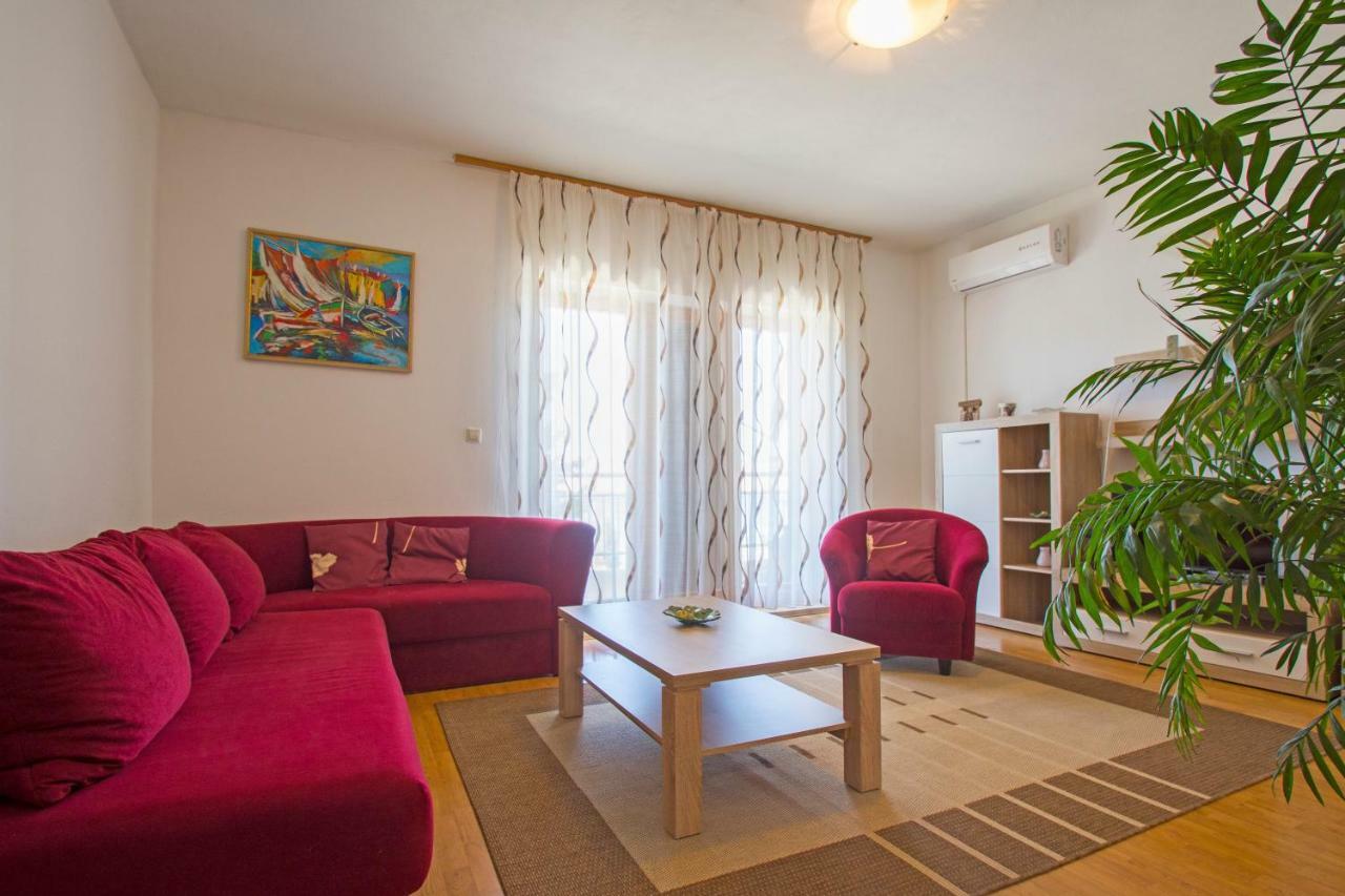 Apartmani Viktorija Ядраново Экстерьер фото